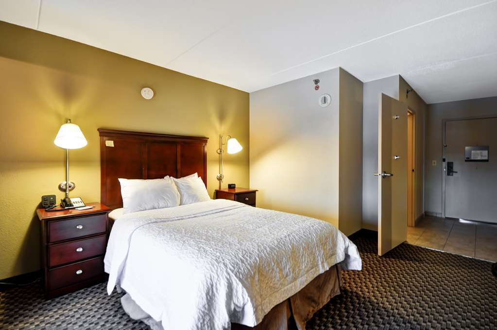 Hampton Inn Detroit Madison Heights South Troy Habitación foto